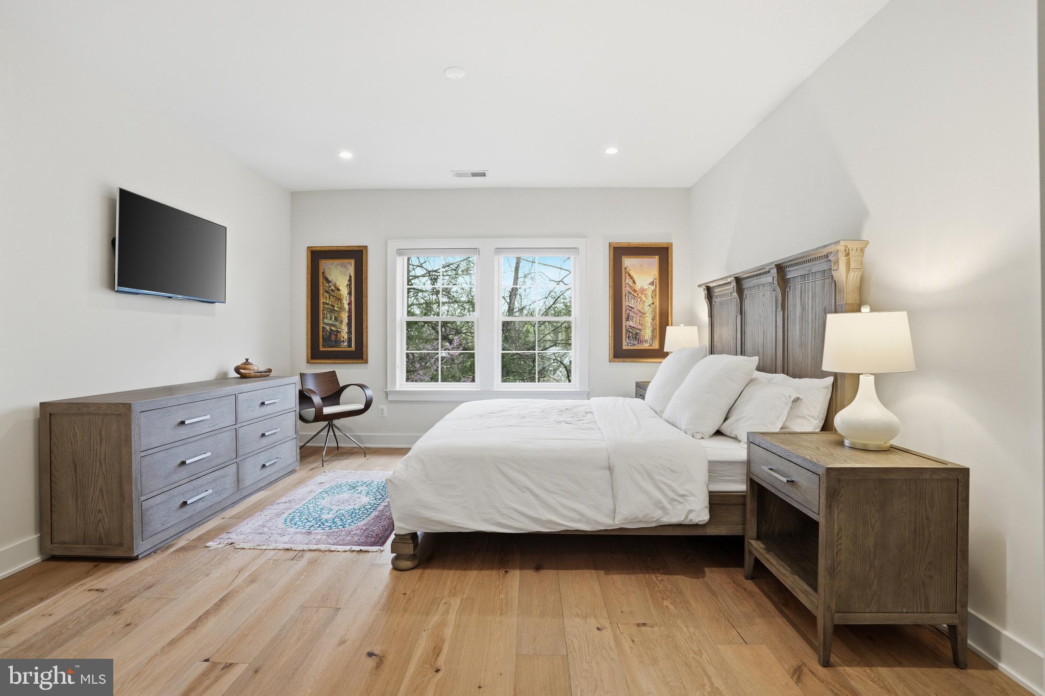 SALONA VILLAGE - Residential