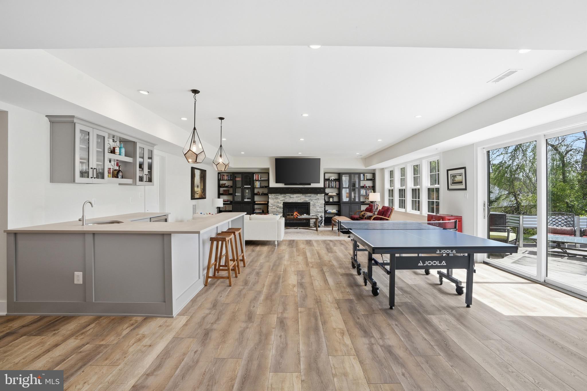 SALONA VILLAGE - Residential