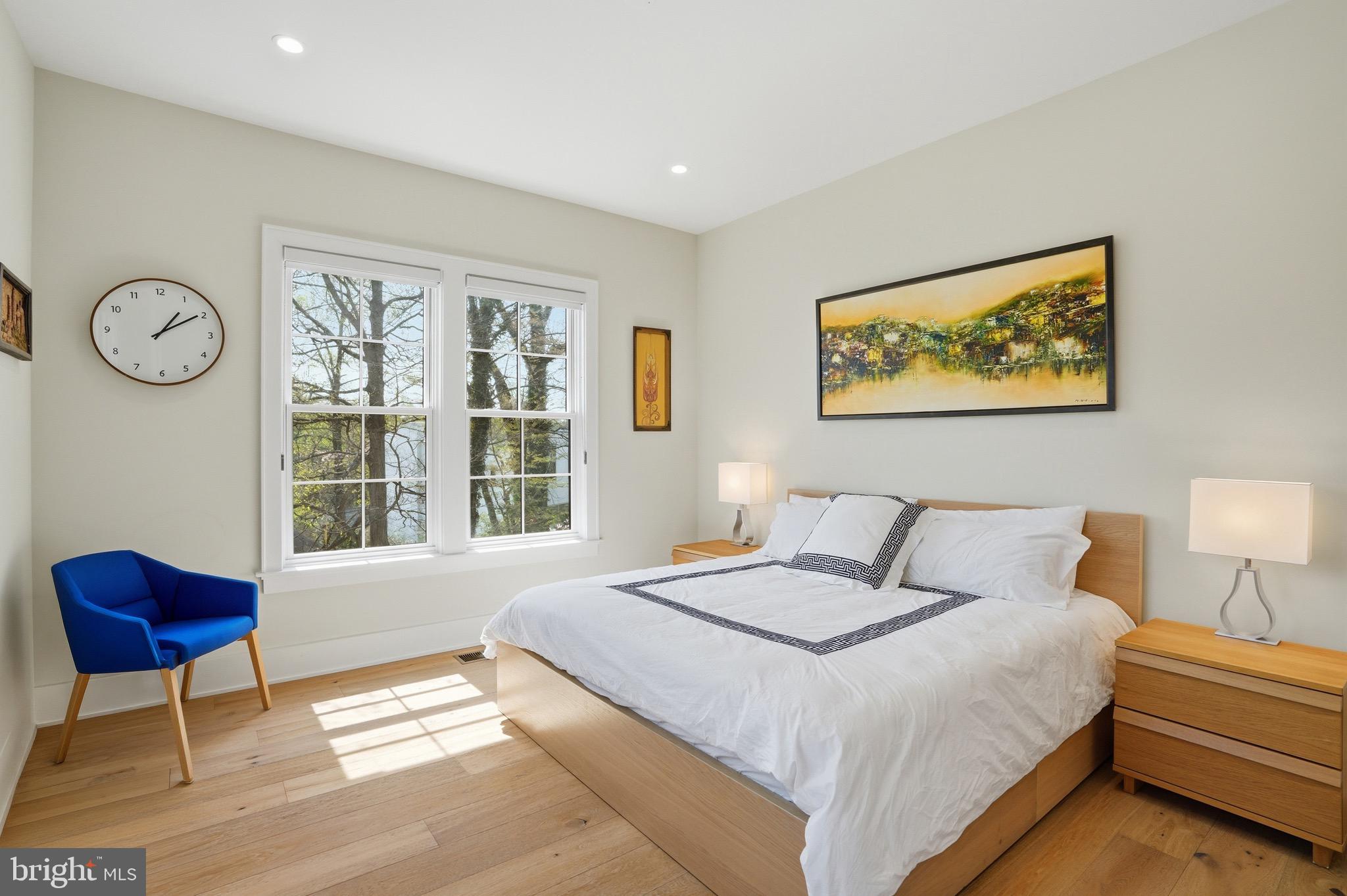 SALONA VILLAGE - Residential