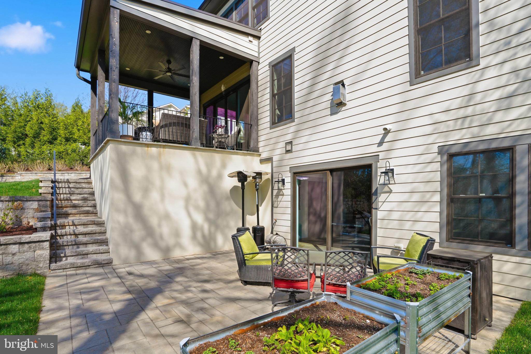 SALONA VILLAGE - Residential