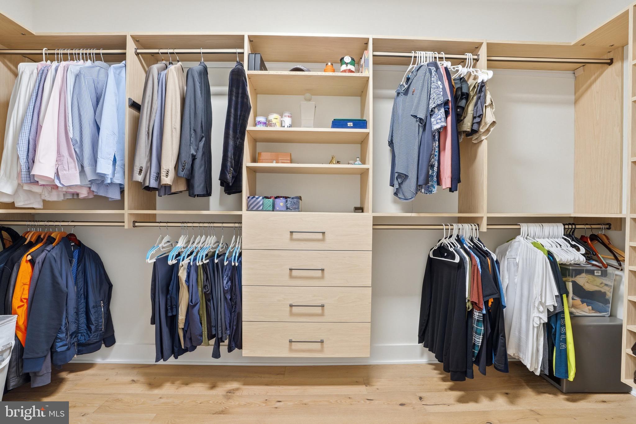 SALONA VILLAGE - Residential