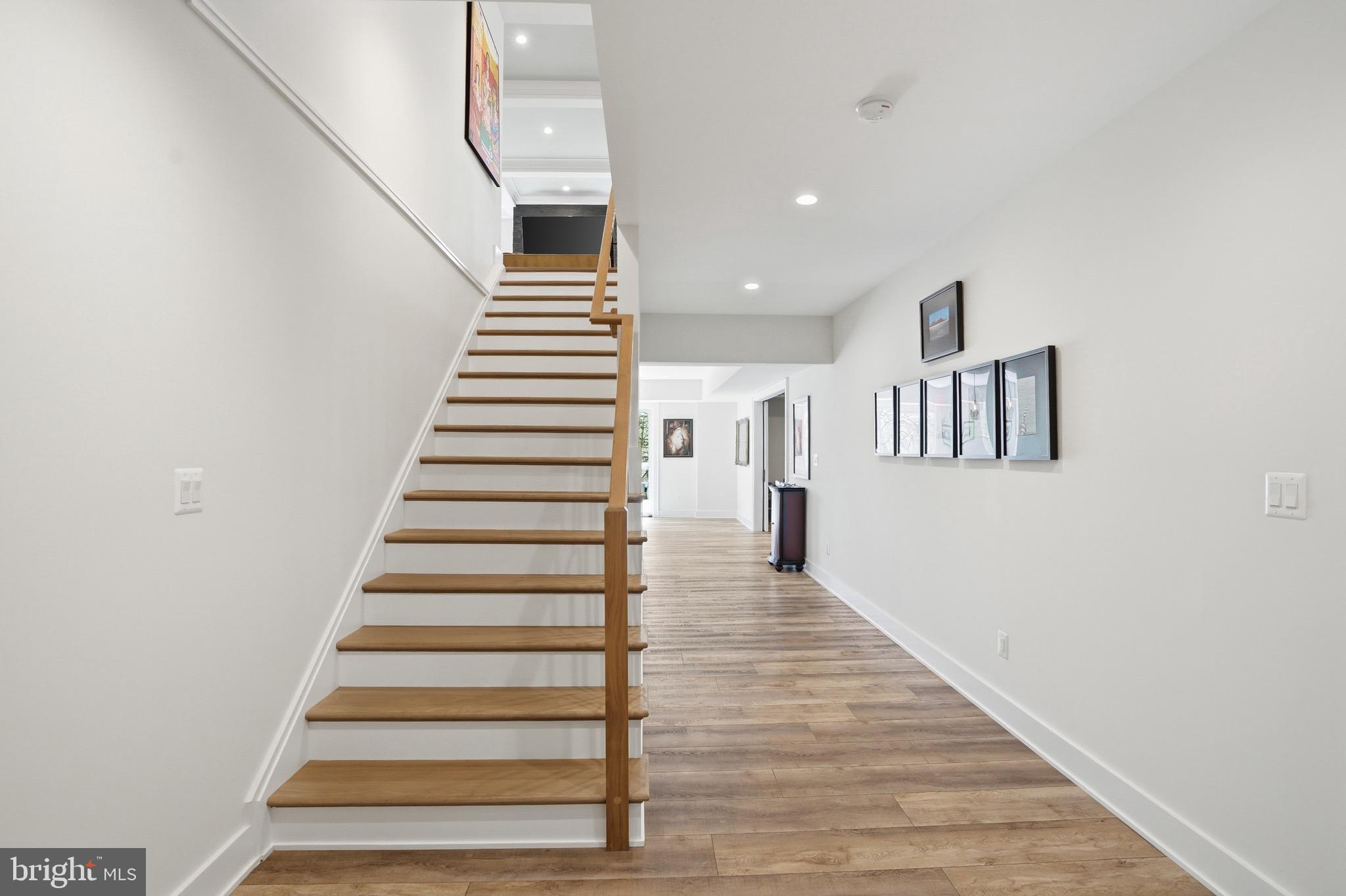 SALONA VILLAGE - Residential