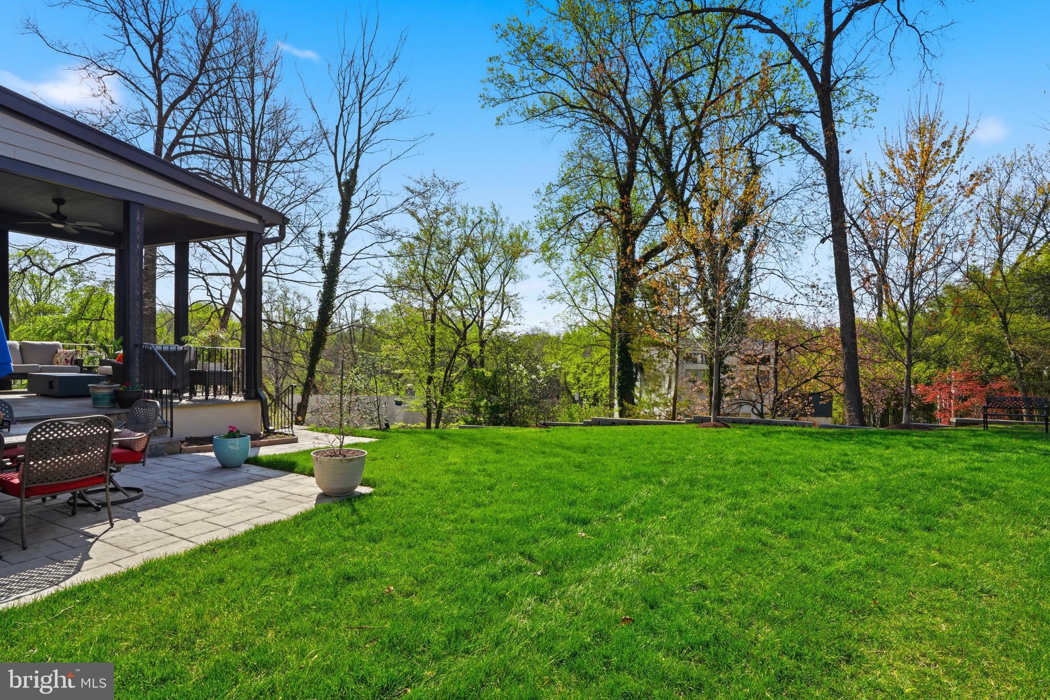 SALONA VILLAGE - Residential