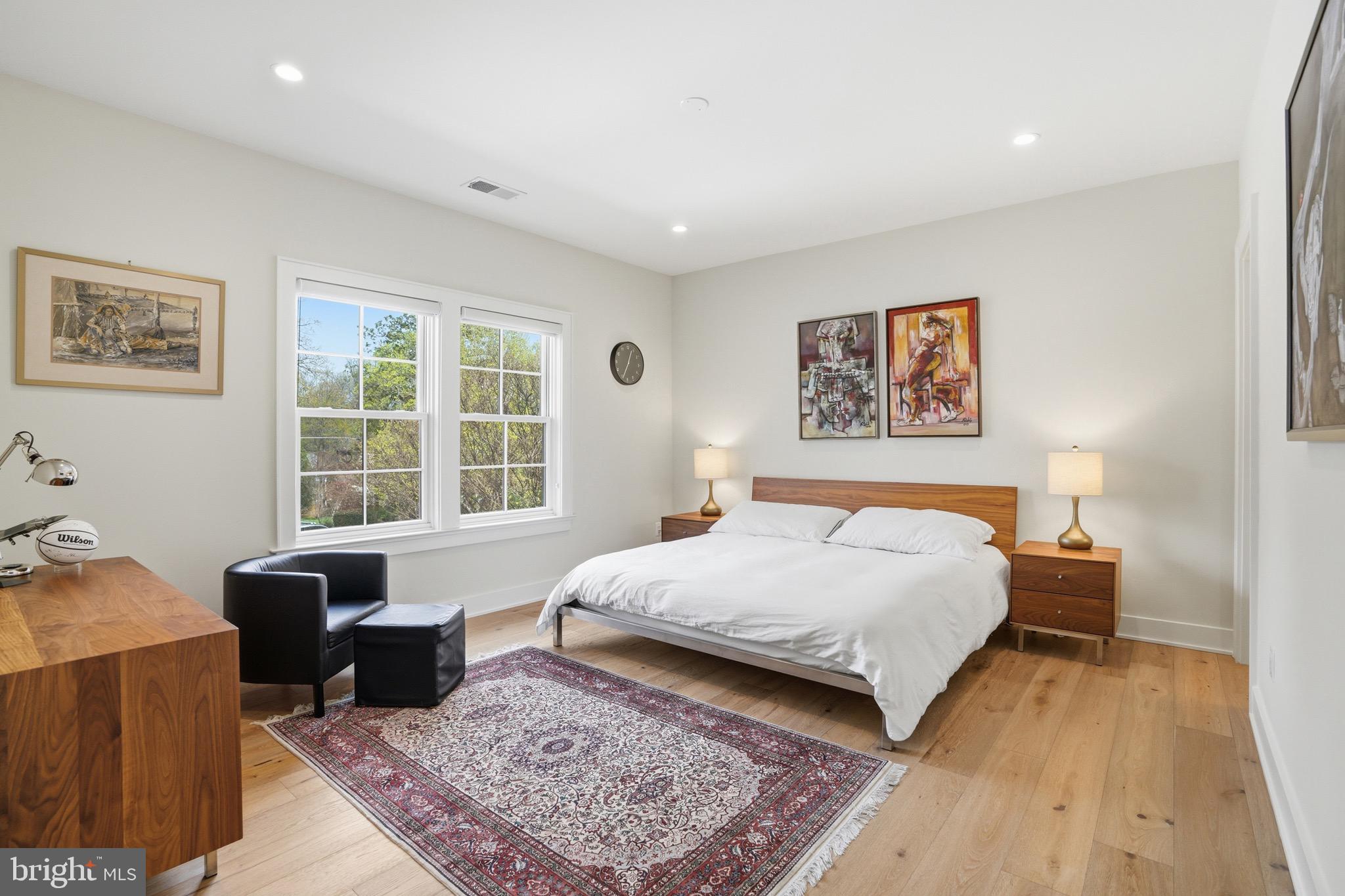 SALONA VILLAGE - Residential