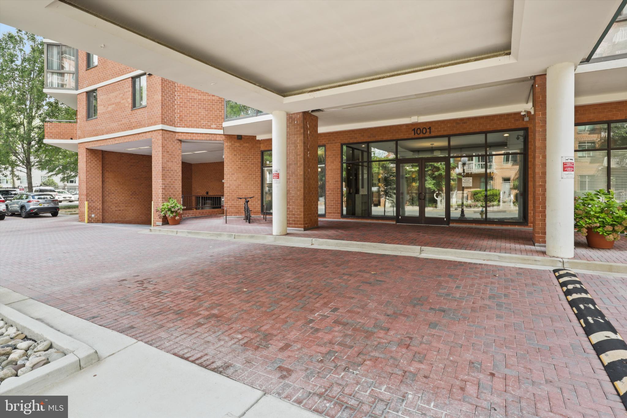 1001 N RANDOLPH STREET 715