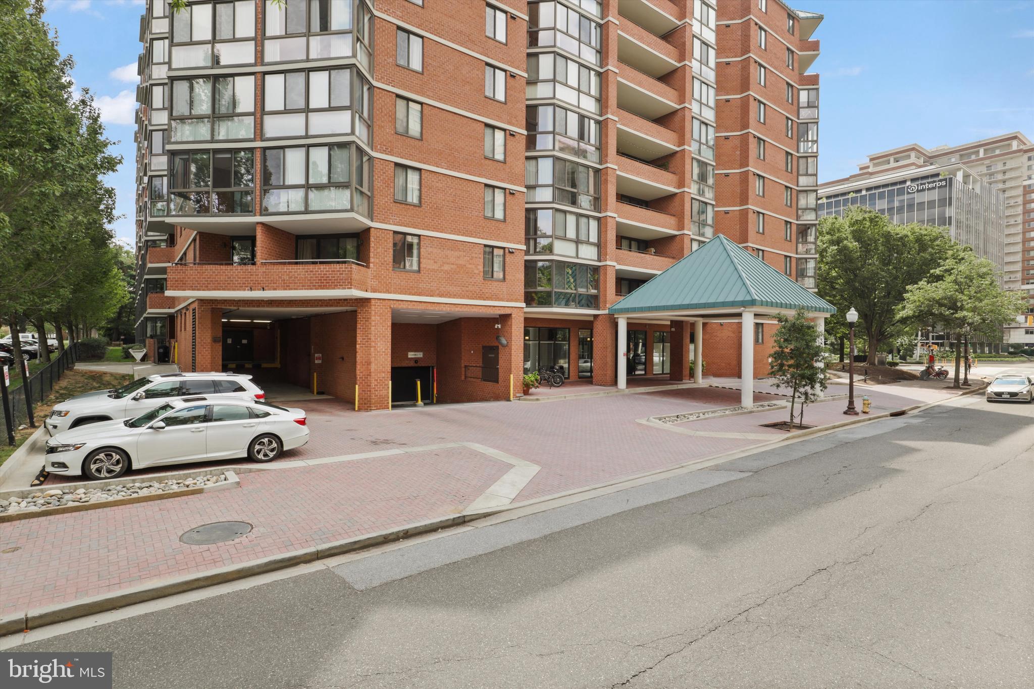 1001 N RANDOLPH STREET 715