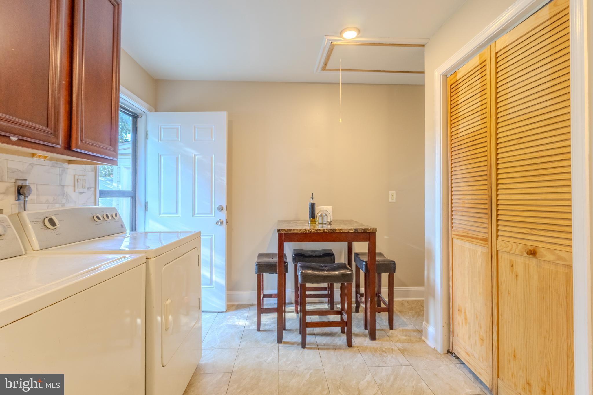 CHADWICK MANOR - Residential