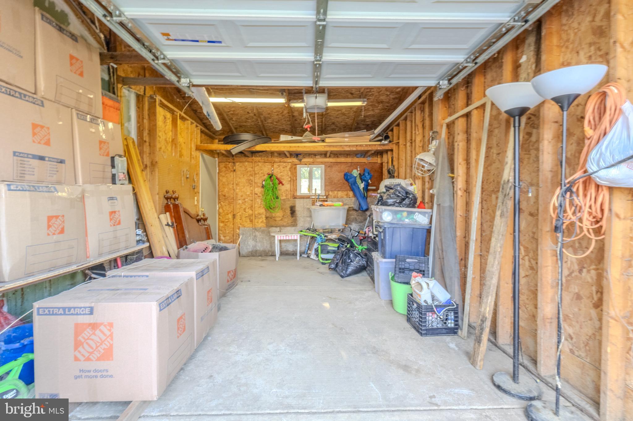 CHADWICK MANOR - Residential