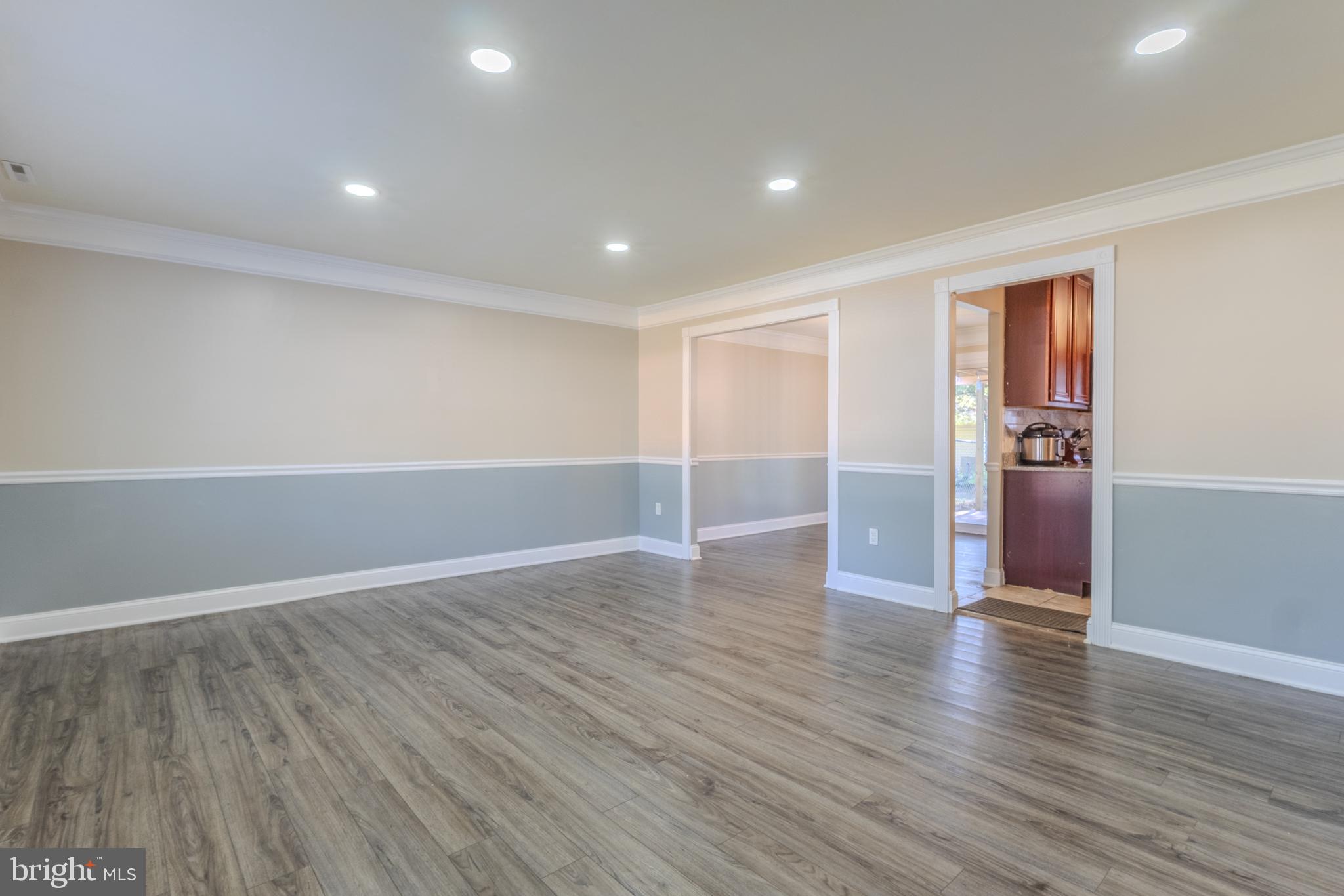 CHADWICK MANOR - Residential