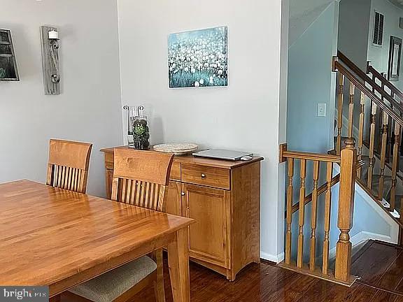 COUNTRY WALK - Residential