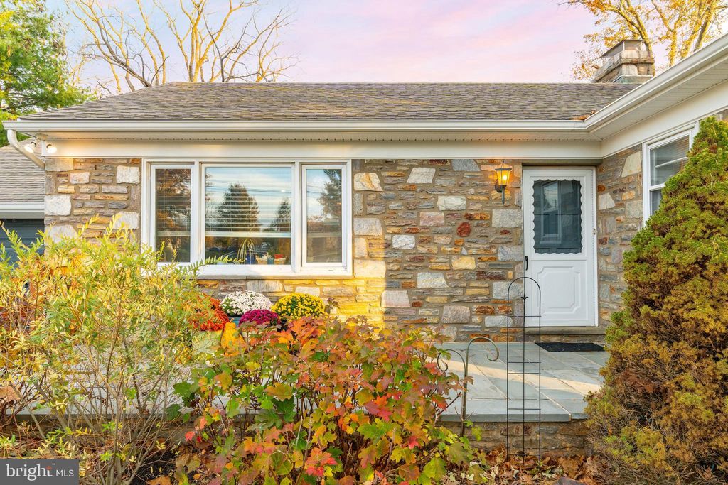 Photo of 550 Burnside Avenue, NORRISTOWN, PA 19403 (MLS # PAMC2161292)