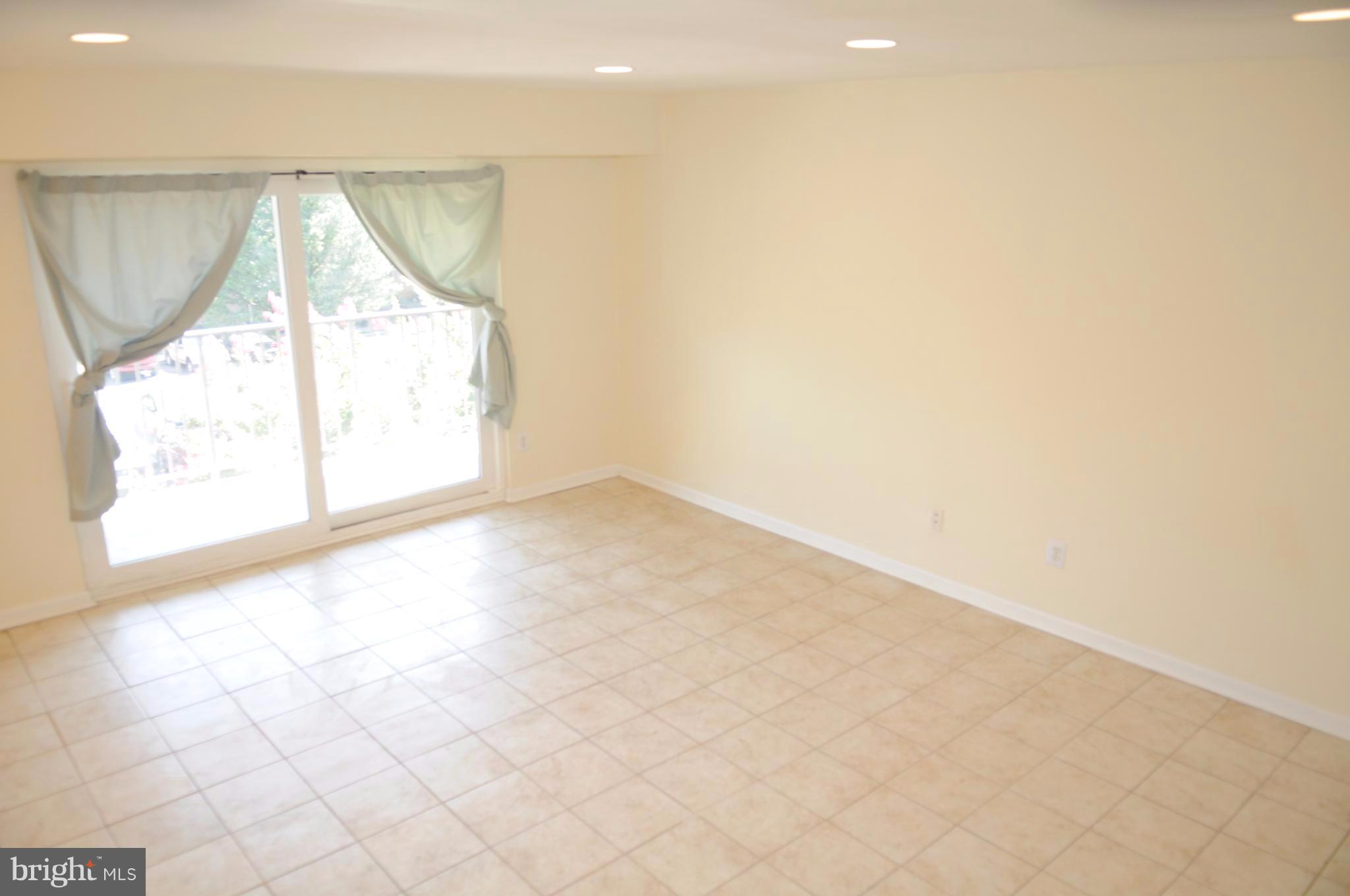 COLCHESTER TOWNE - Residential