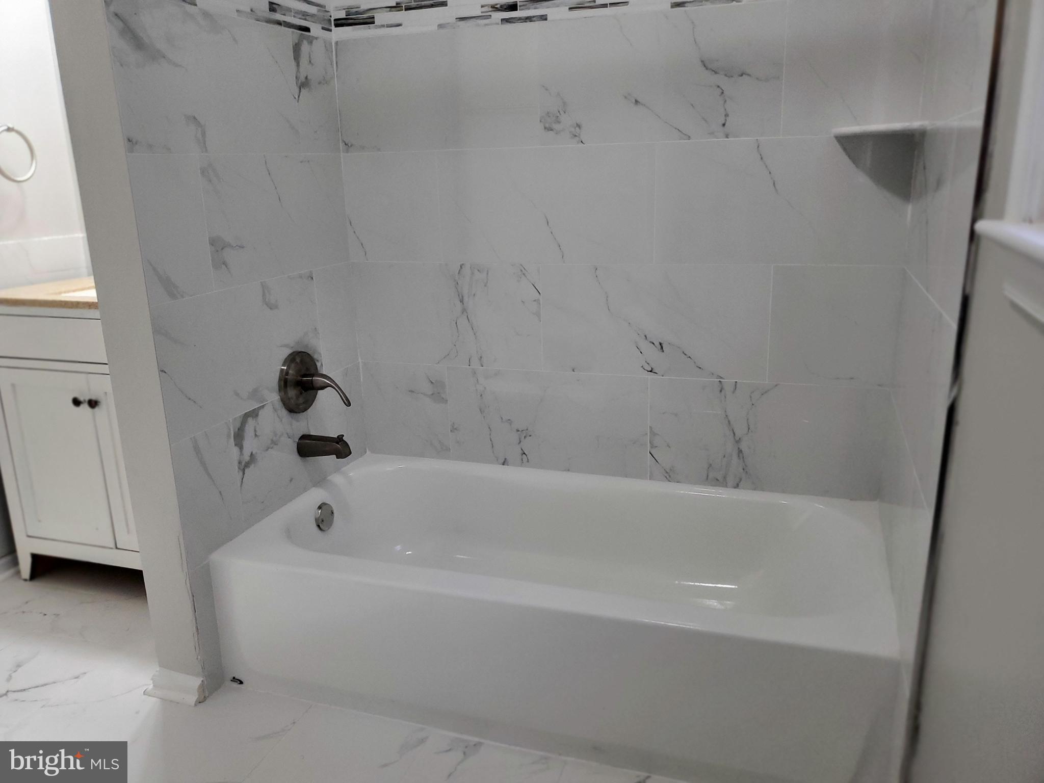 KATHMOOR - Residential Lease