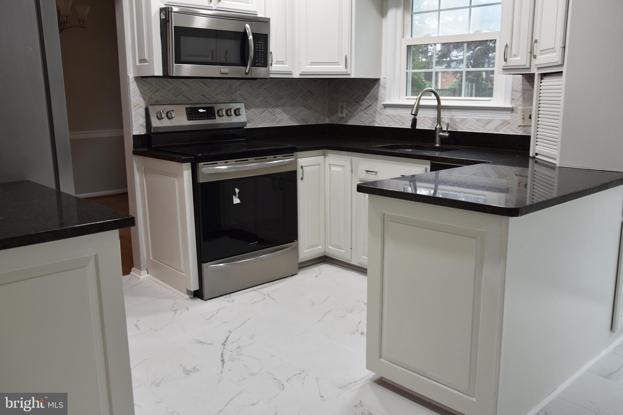 KATHMOOR - Residential Lease