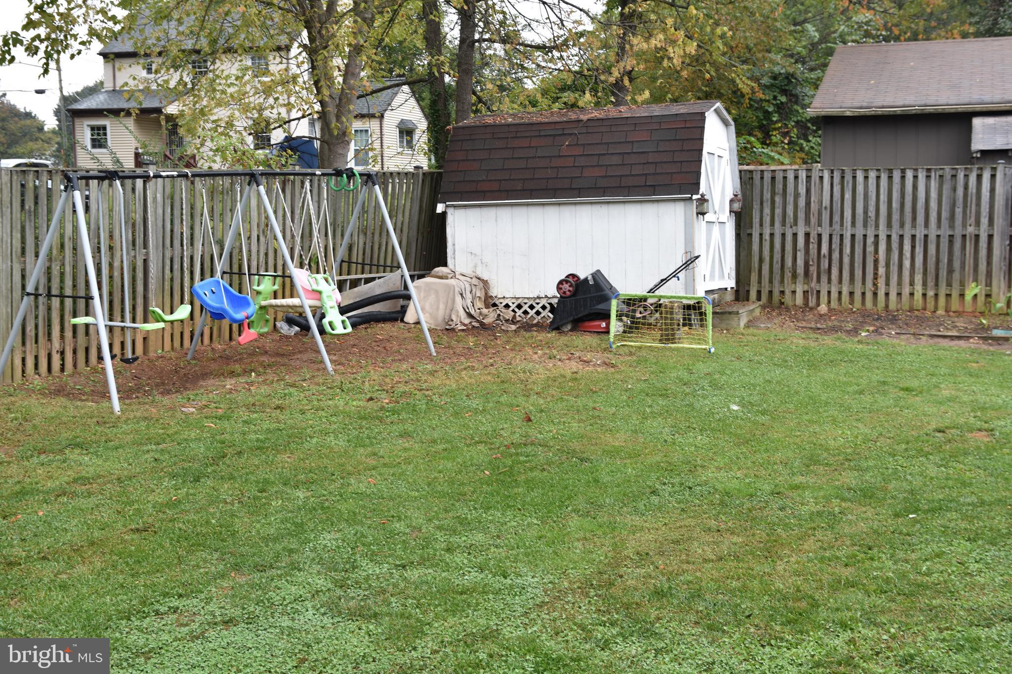 KATHMOOR - Residential Lease