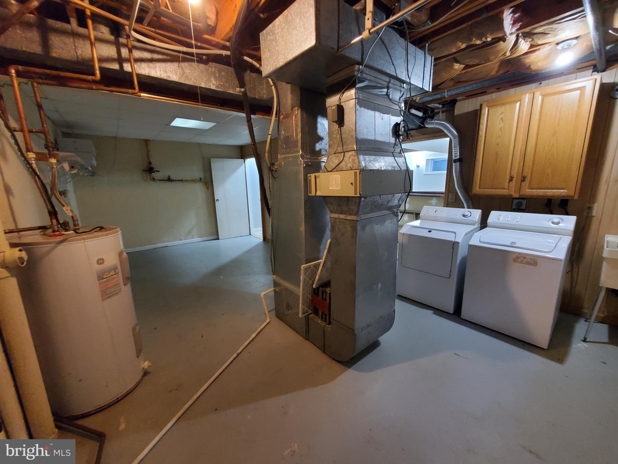 KATHMOOR - Residential Lease