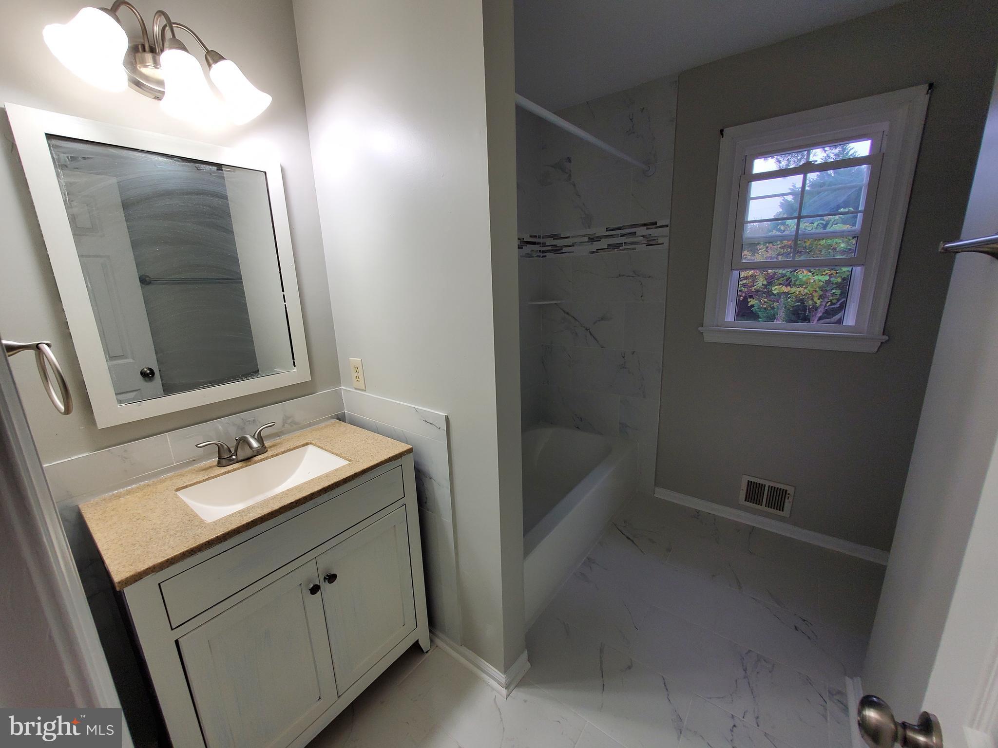 KATHMOOR - Residential Lease