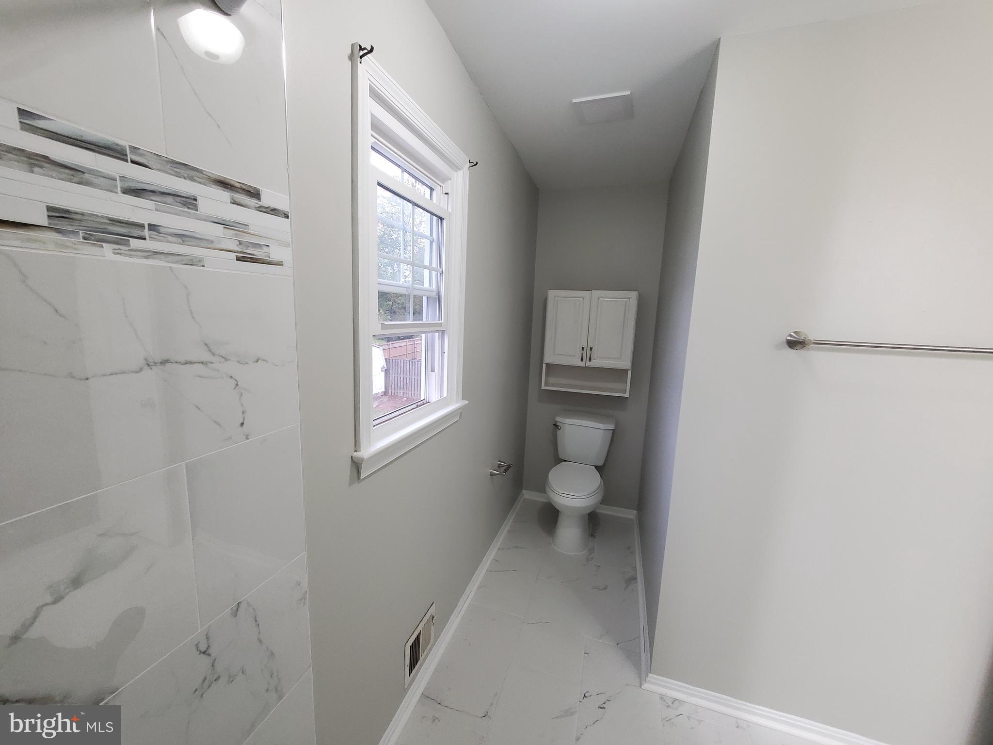 KATHMOOR - Residential Lease