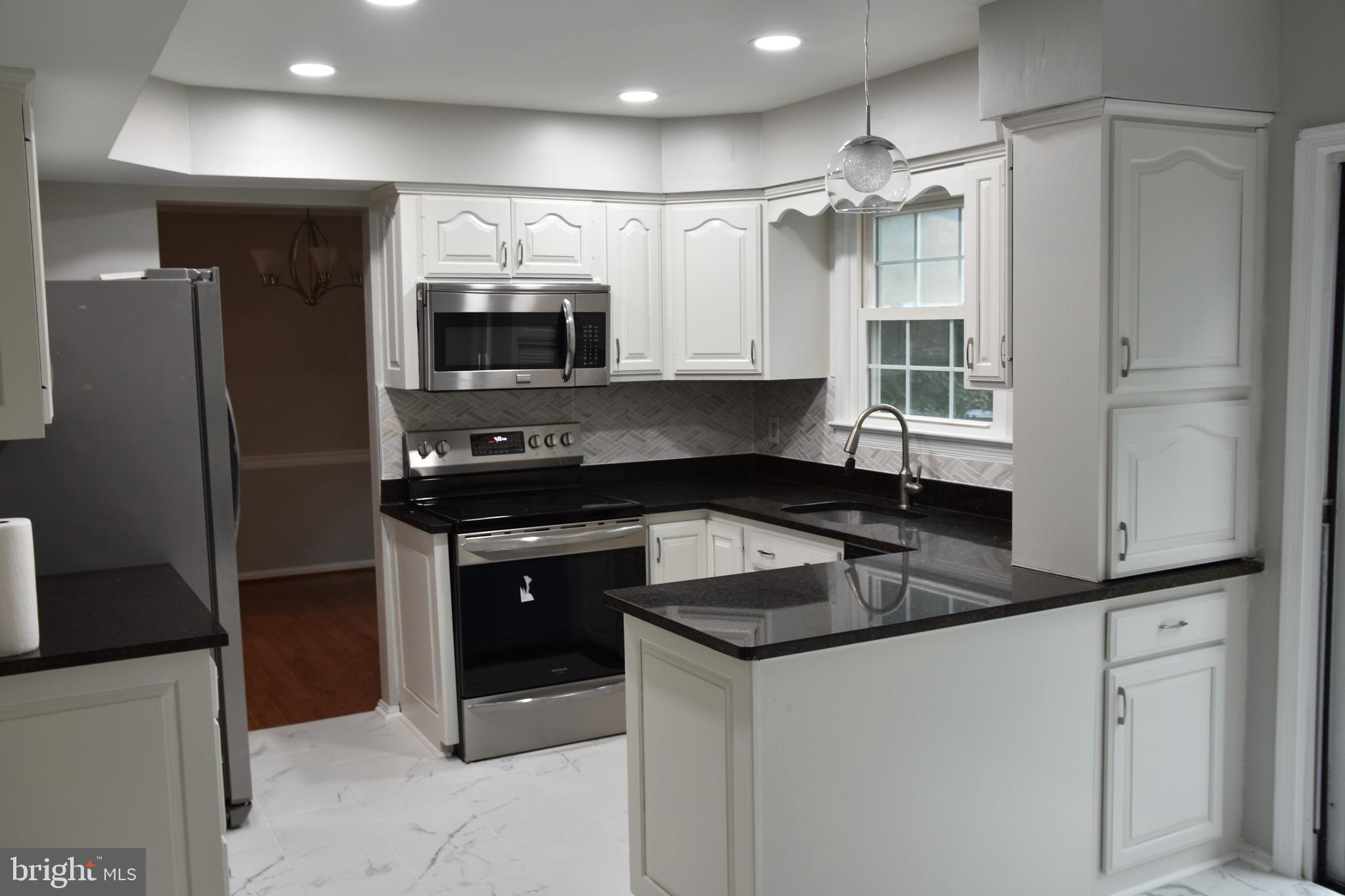 KATHMOOR - Residential Lease