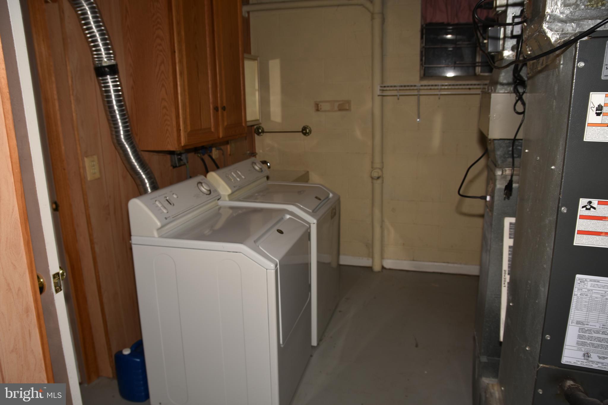 KATHMOOR - Residential Lease