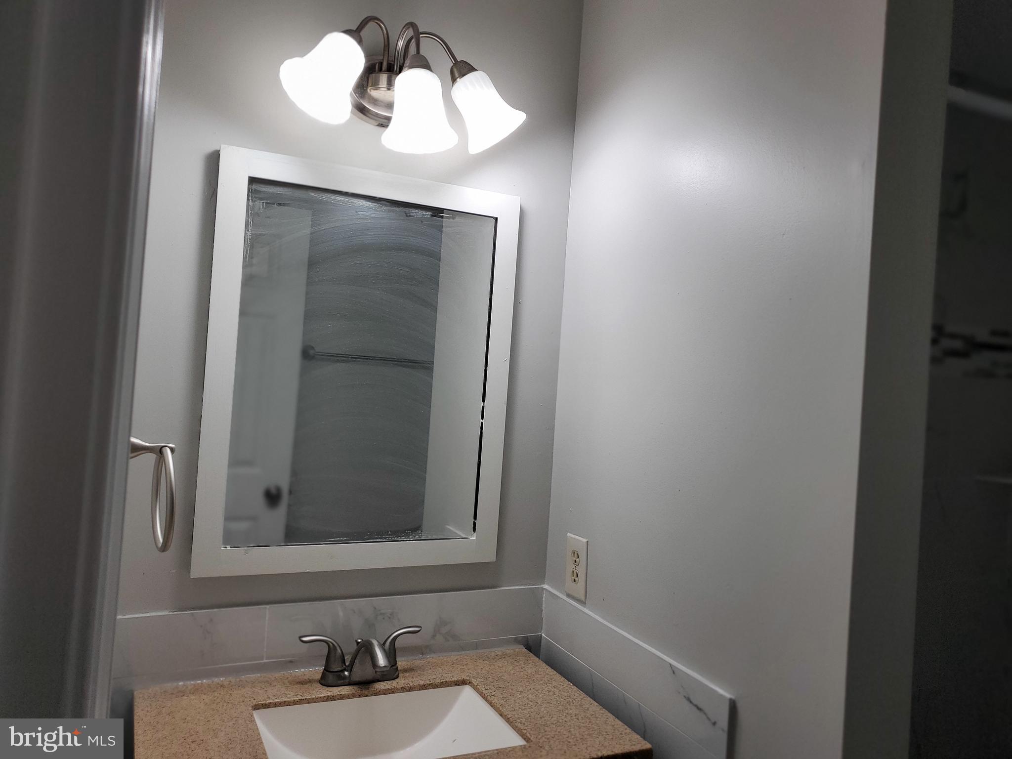 KATHMOOR - Residential Lease