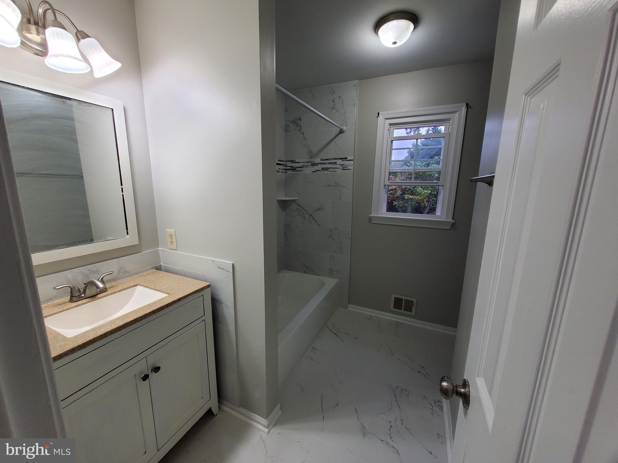 KATHMOOR - Residential Lease