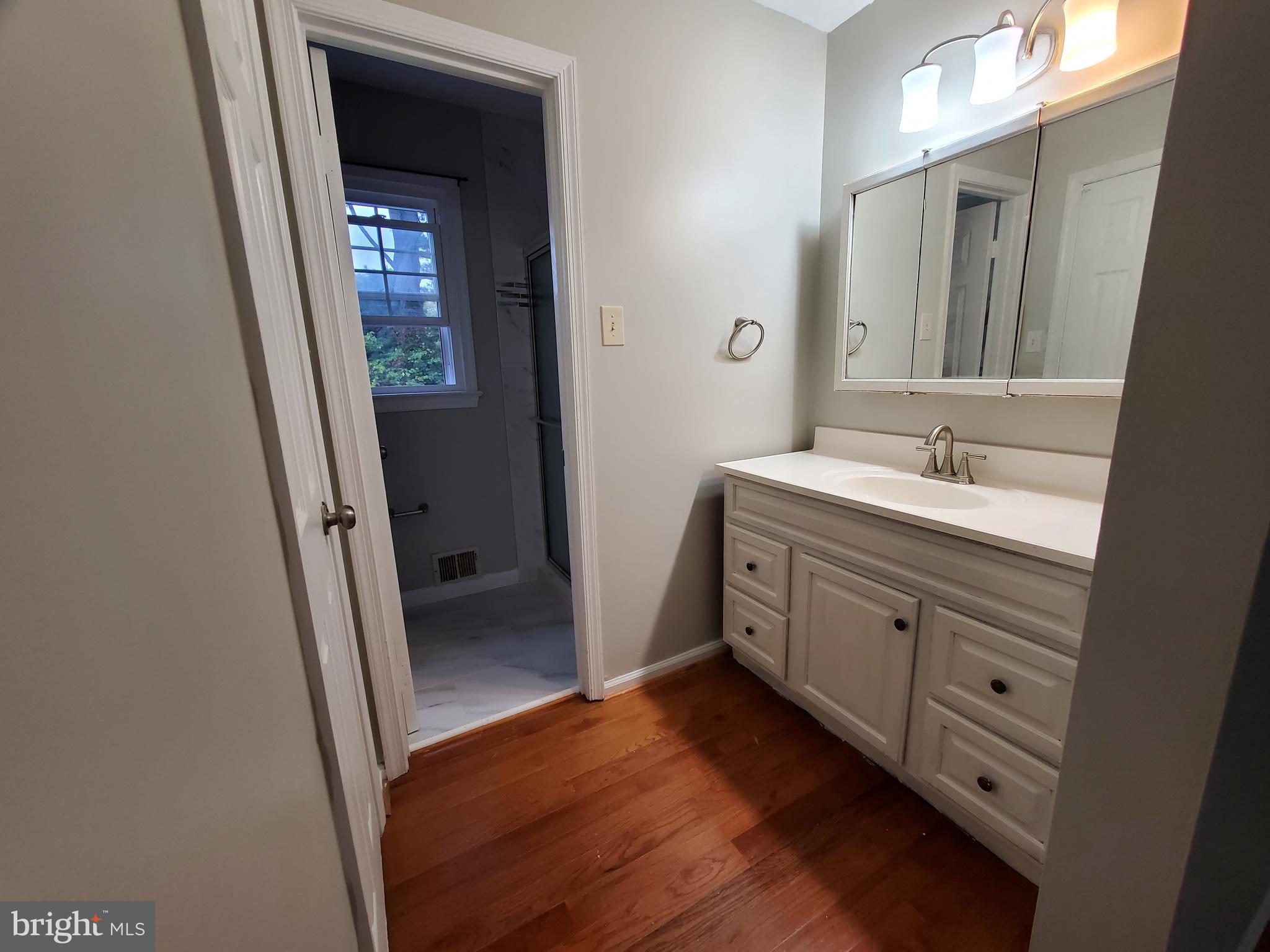 KATHMOOR - Residential Lease