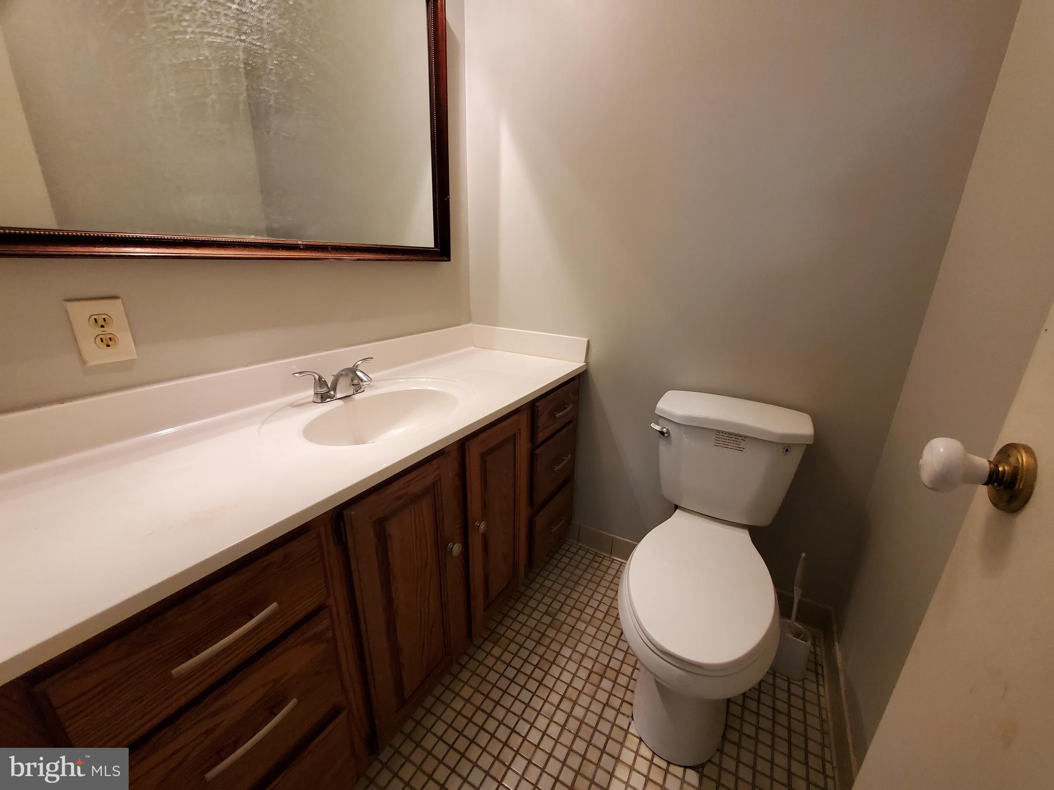 KATHMOOR - Residential Lease