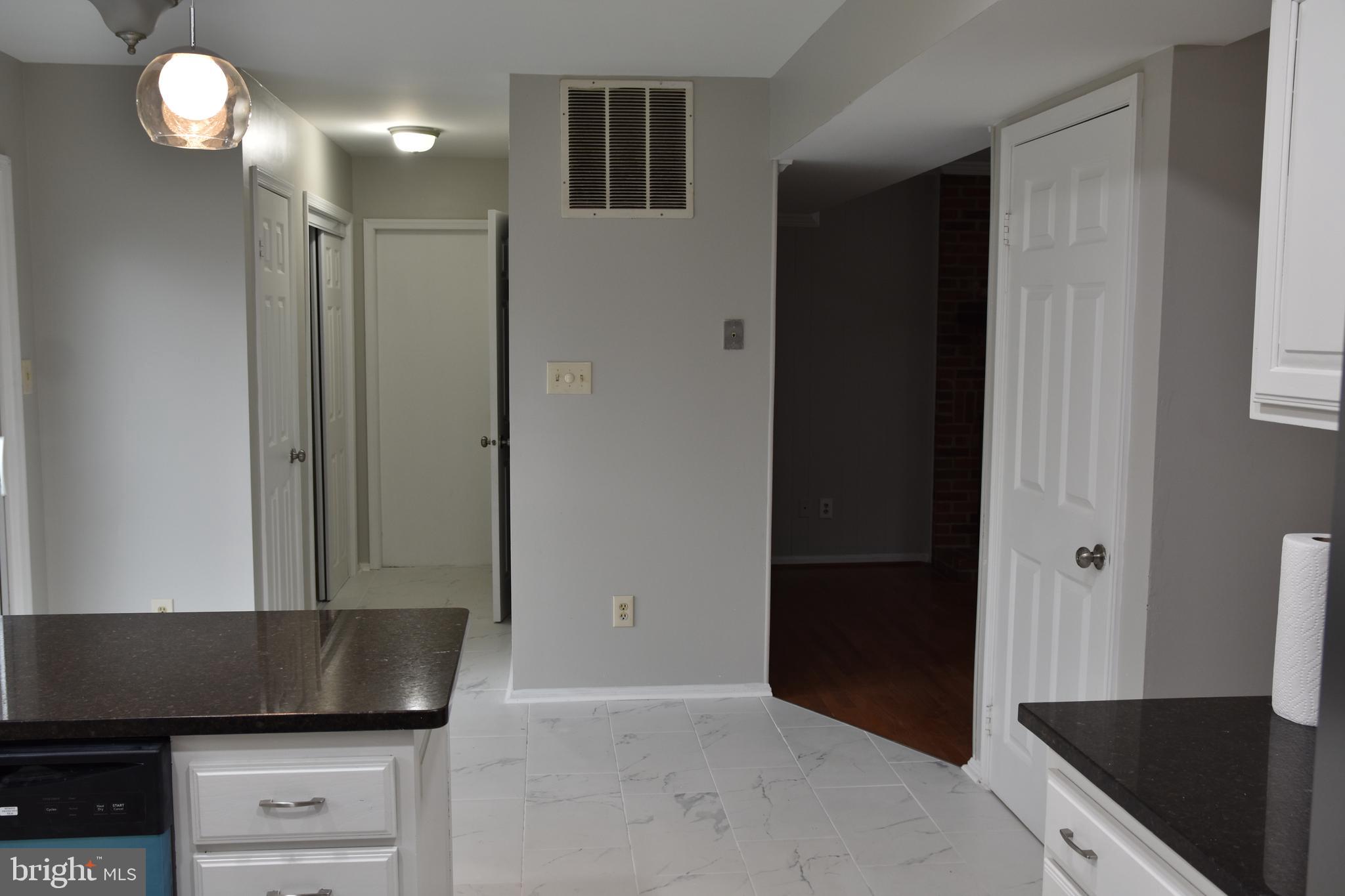 KATHMOOR - Residential Lease