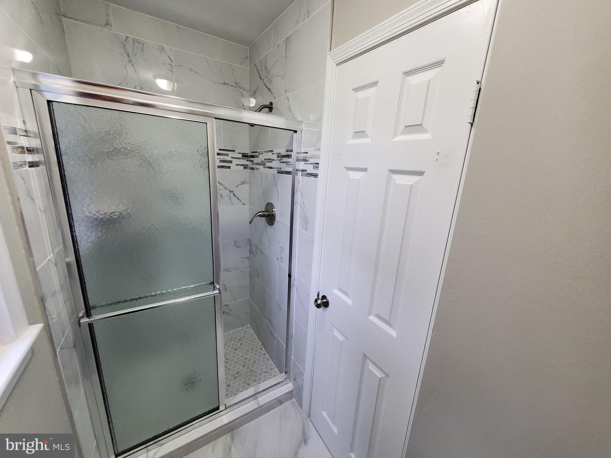 KATHMOOR - Residential Lease