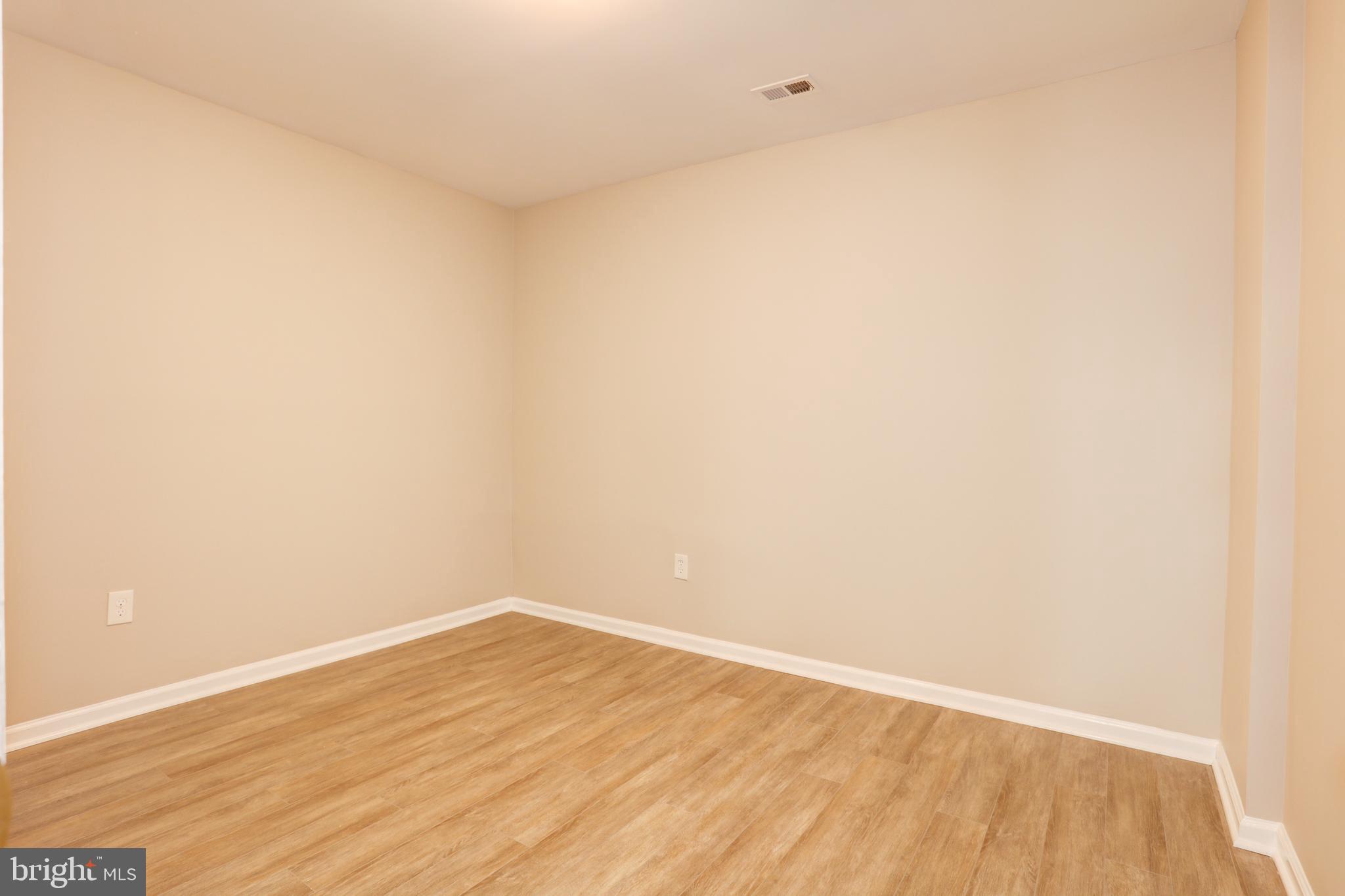 RUNNYMEADE - Residential Lease
