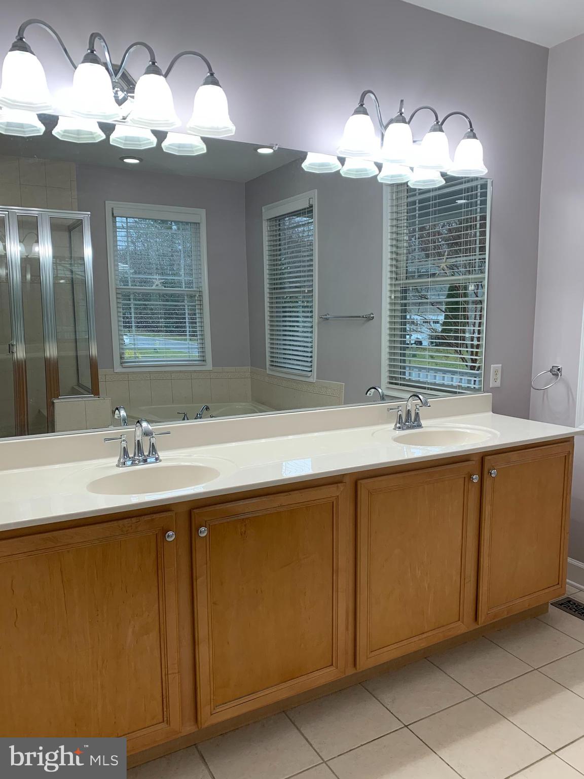 GLEN RIDDLE - Residential