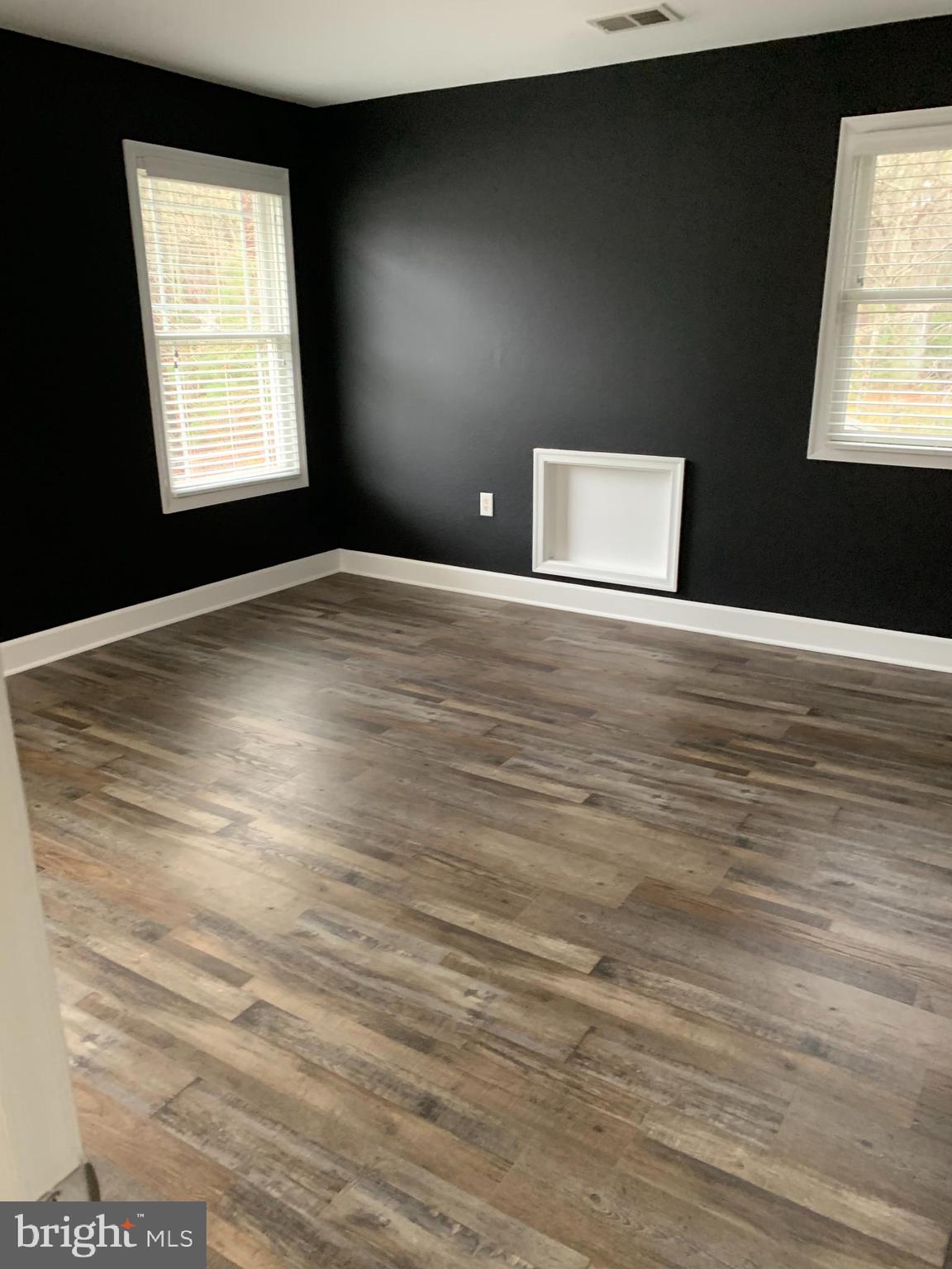 GLEN RIDDLE - Residential