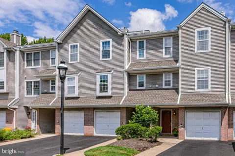 MLS: NJME2082232