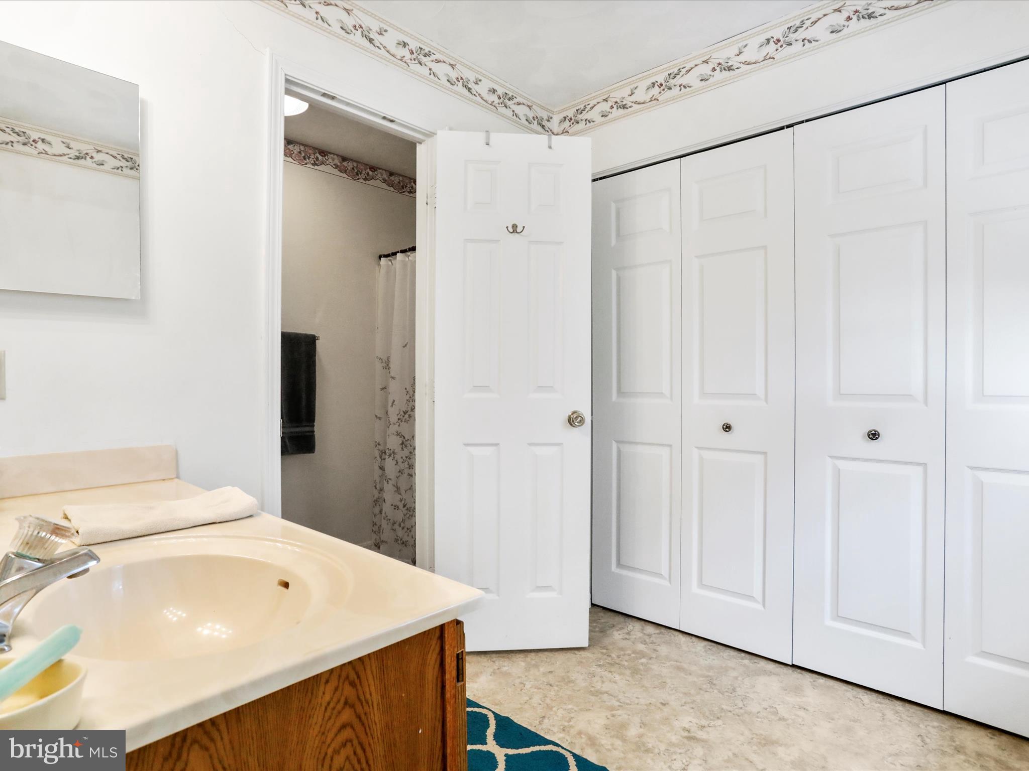 OAK PARK ESTATES - Residential