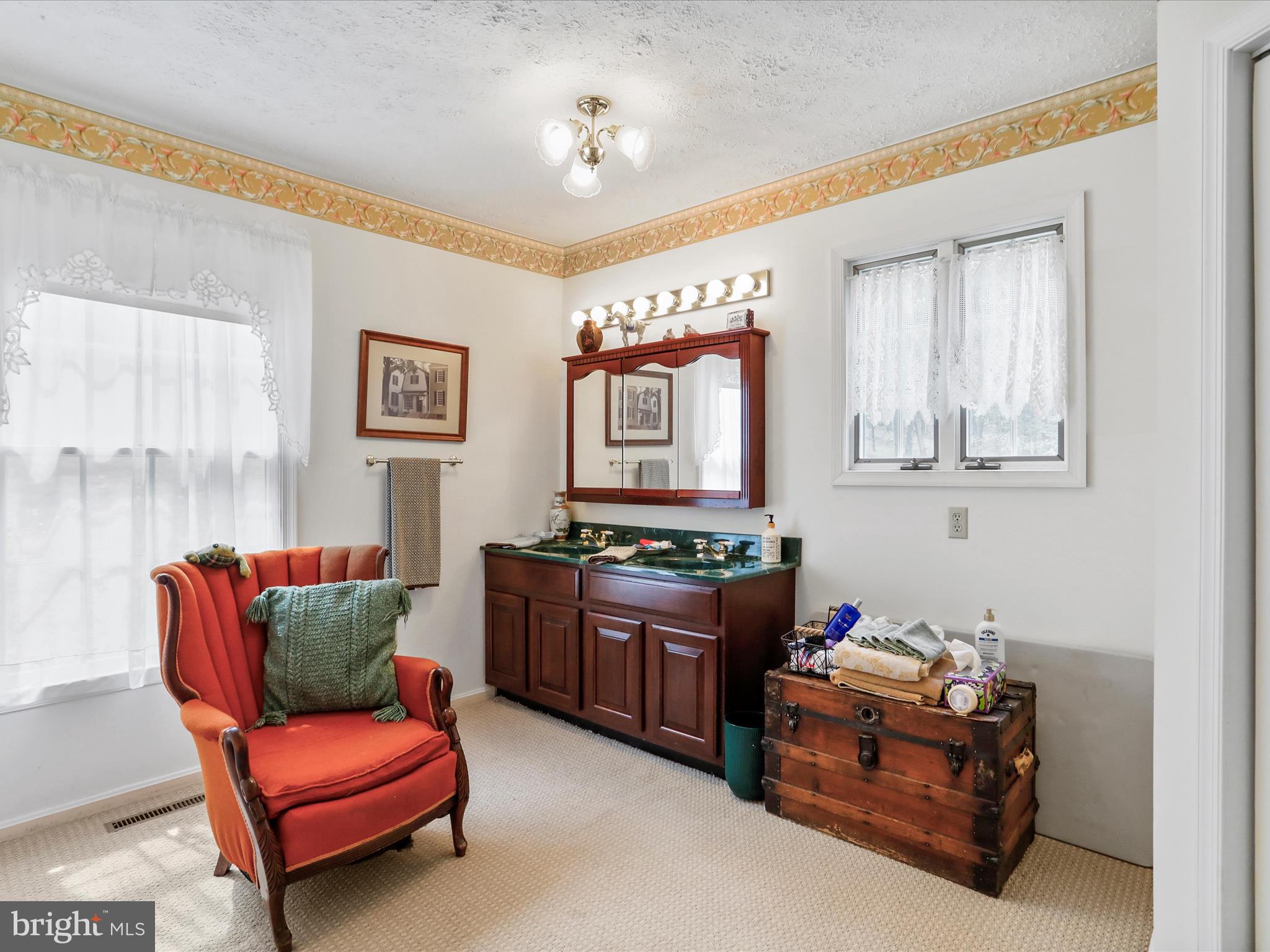 OAK PARK ESTATES - Residential