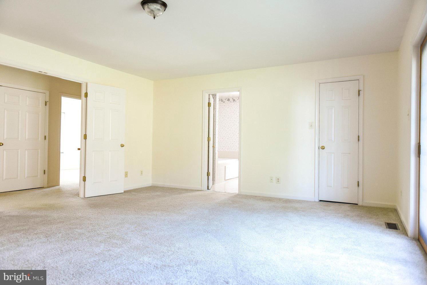 KINGS GRANT LA PLATA - Residential