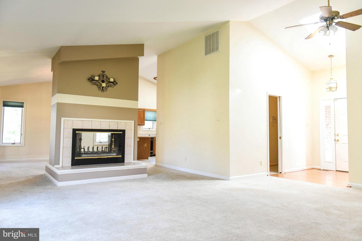 KINGS GRANT LA PLATA - Residential