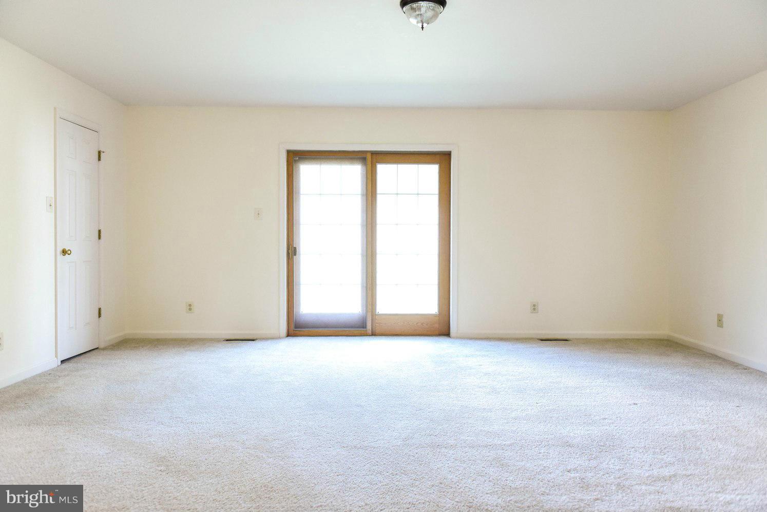 KINGS GRANT LA PLATA - Residential