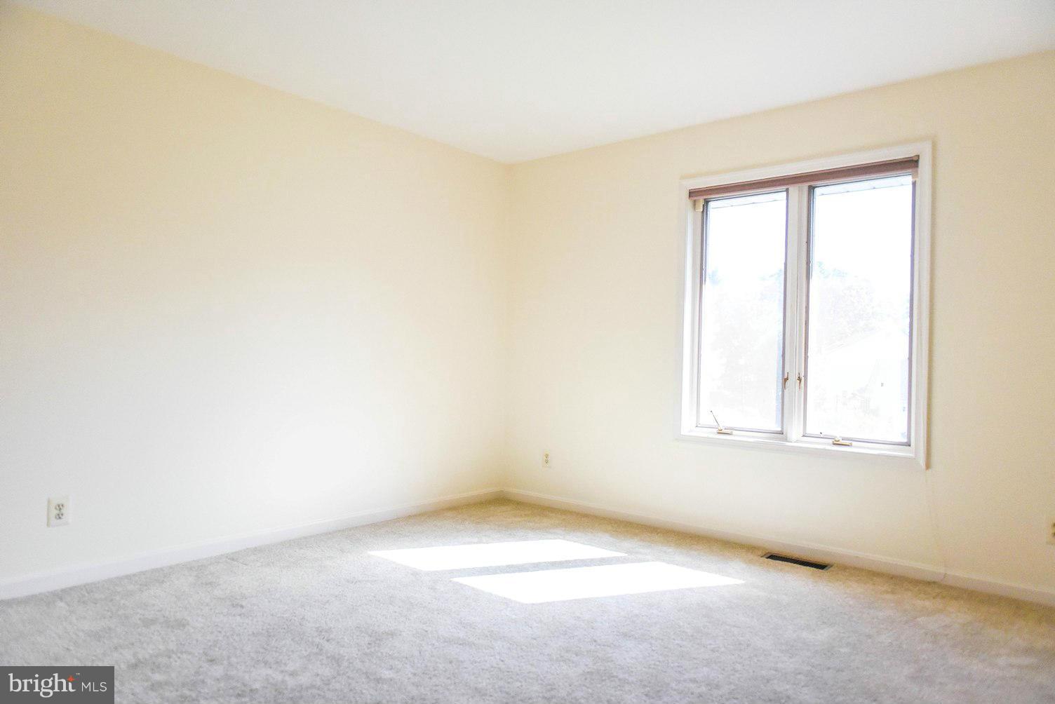 KINGS GRANT LA PLATA - Residential