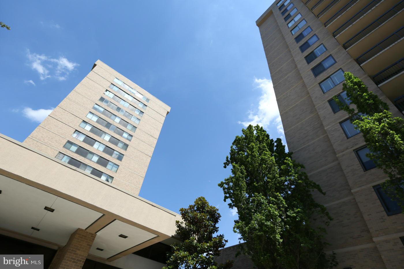 SKYLINE HOUSE - Residential