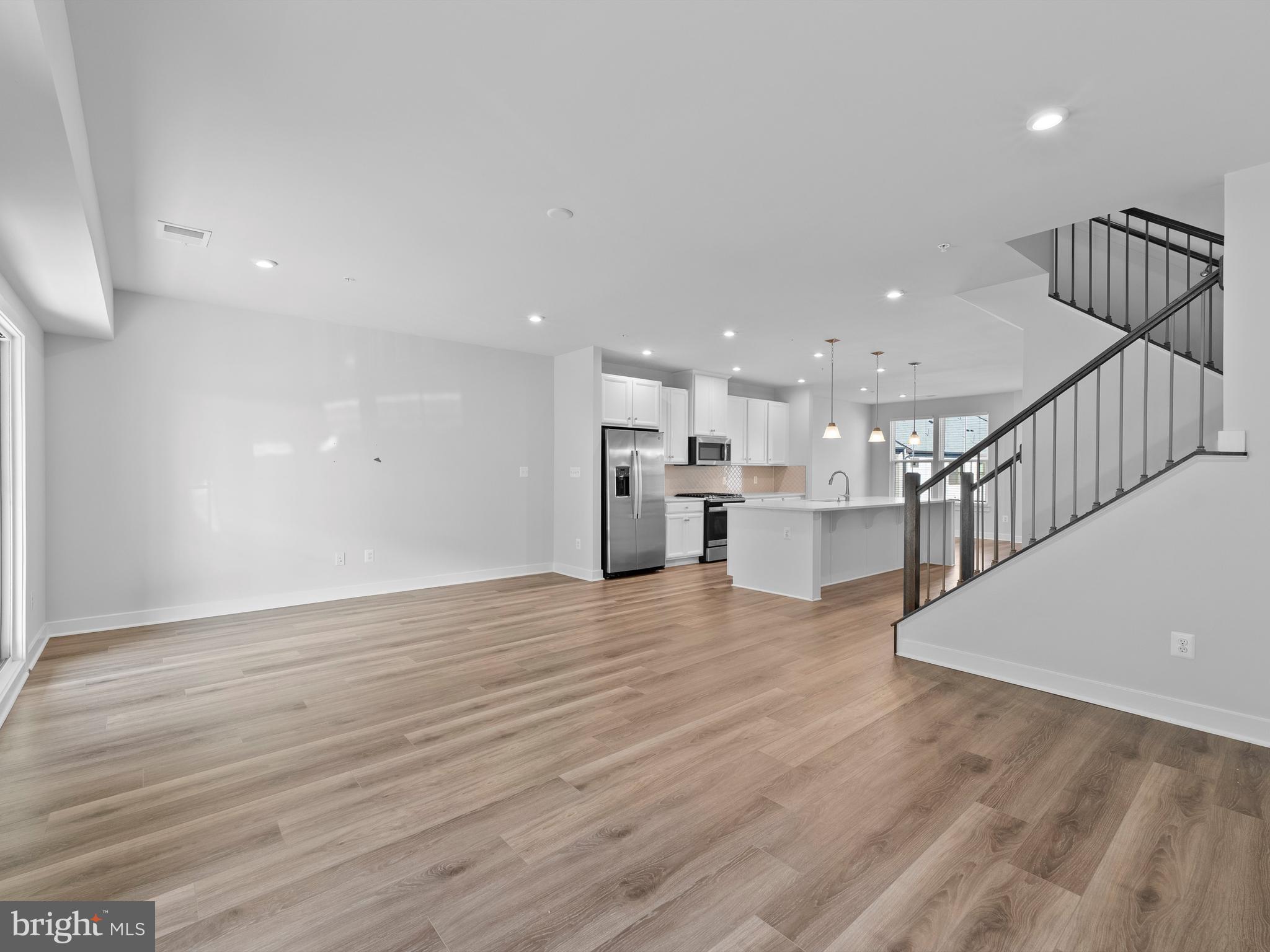 FOSTER'S GLEN - Residential Lease