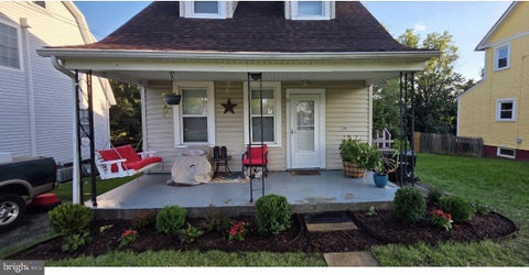 Photo of 17 Glaize Avenue, WINCHESTER, VA 22601 (MLS # VAWI2011430)