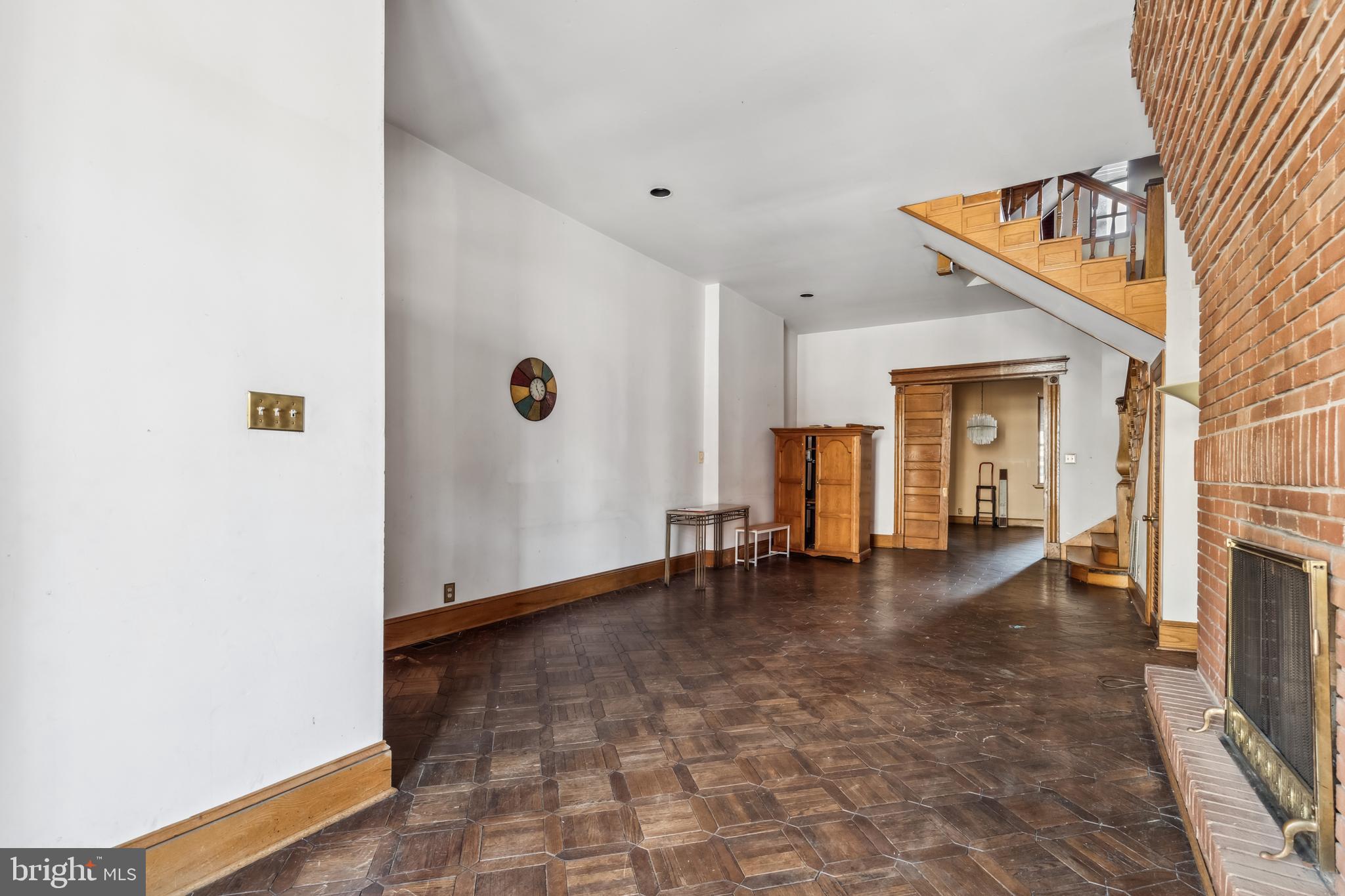 RESERVOIR HILL - Residential