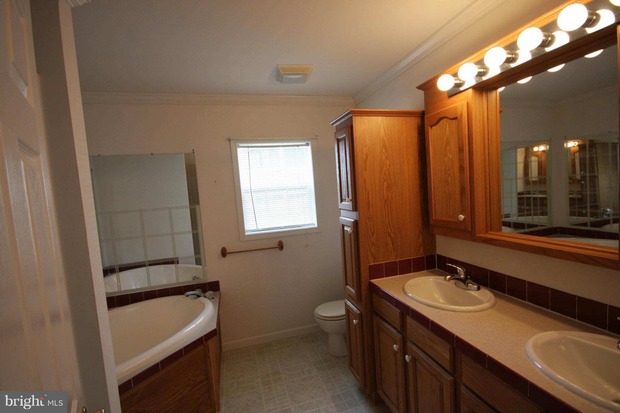 TAPESTRY NORTH CONDOMINIUMS - Residential