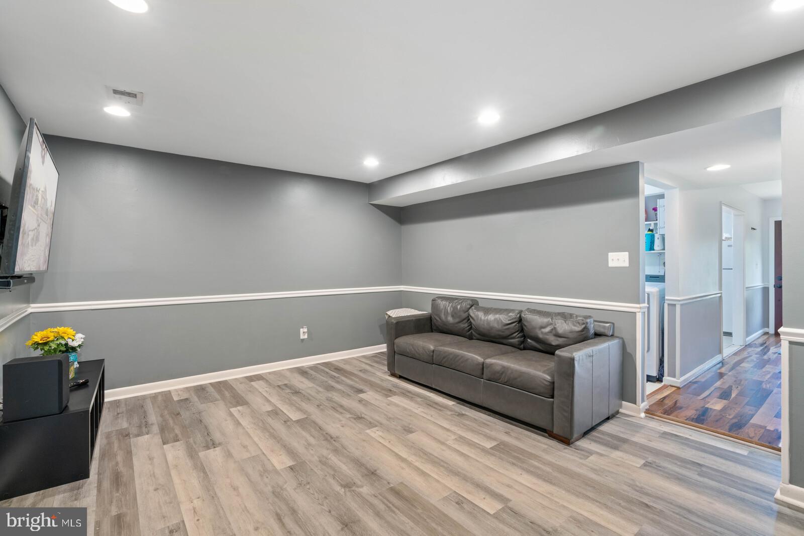 DALE CITY - Residential