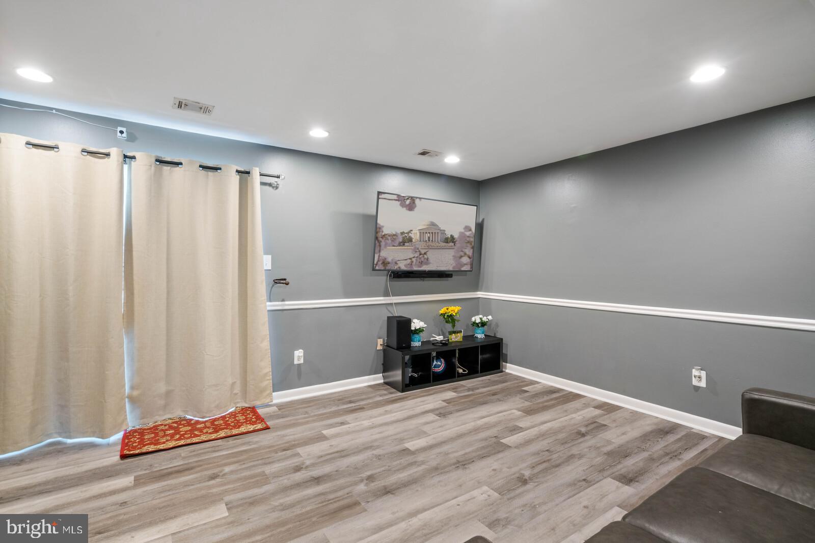 DALE CITY - Residential