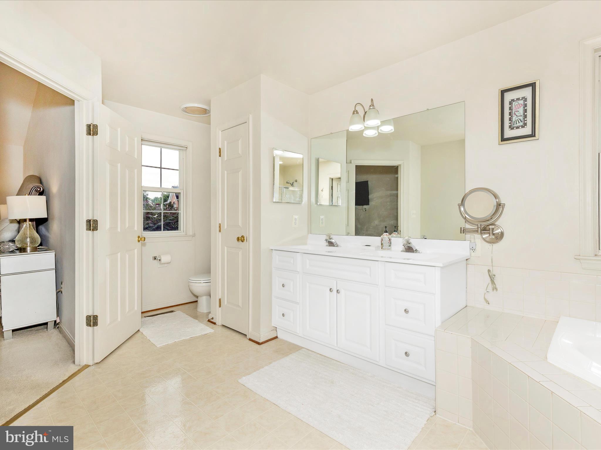 BALLENGER CREEK - Residential