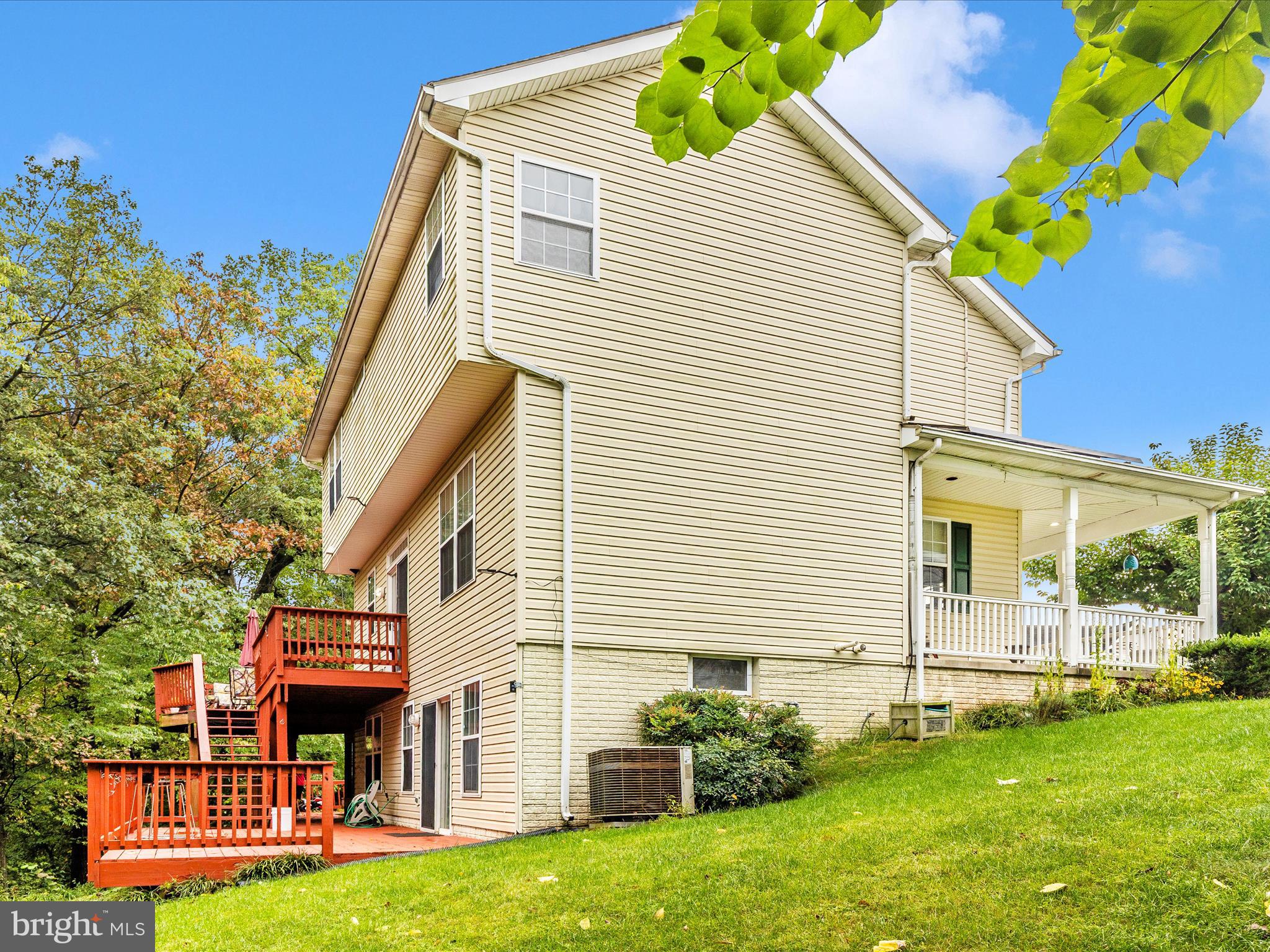 BALLENGER CREEK - Residential