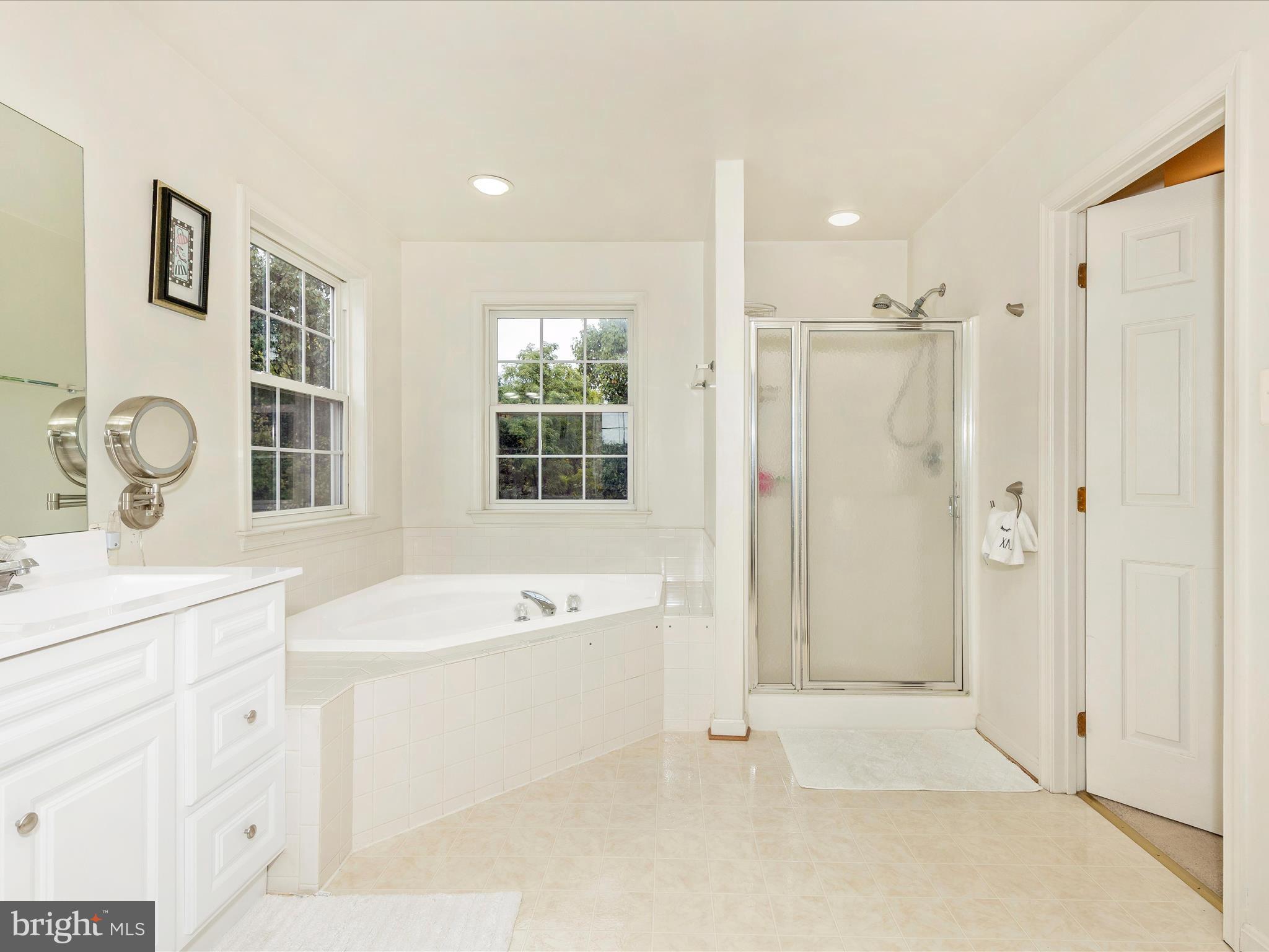 BALLENGER CREEK - Residential